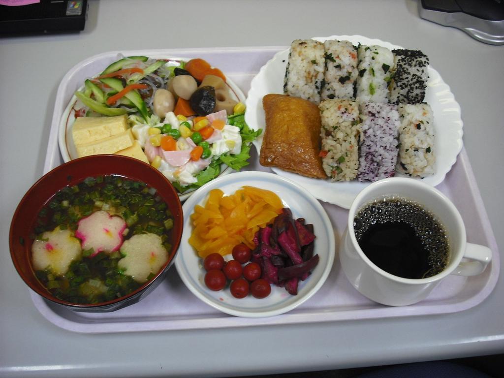 Toyoko Inn Yokohama Minatomirai-Sen Nihon-Odori Ekimae Exteriör bild